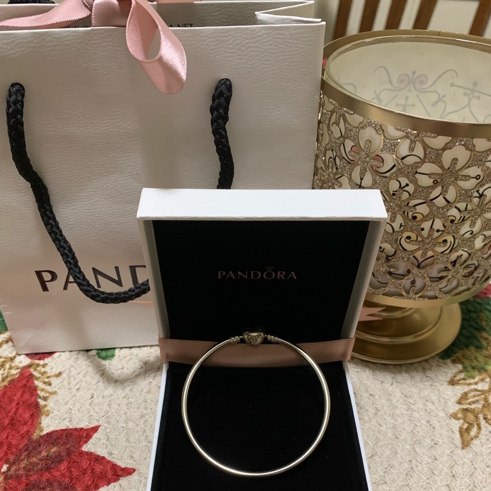 Original, unused, Pandora bracelet.